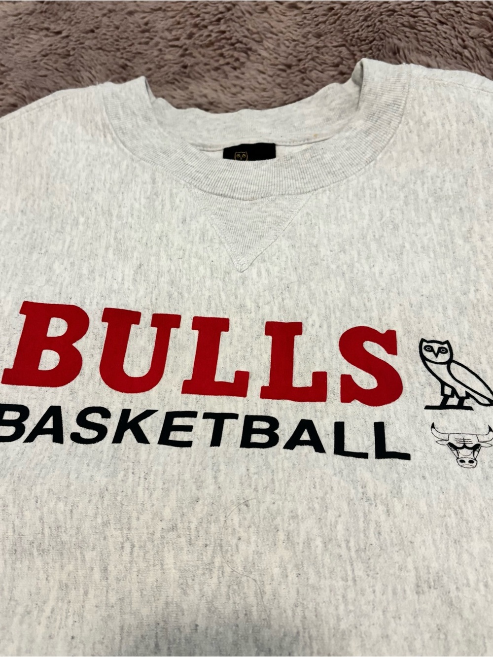 OVO x Bulls Basketball Heather Gray Crewneck Sweatshirt Pullover Size M - Picture 5 of 5